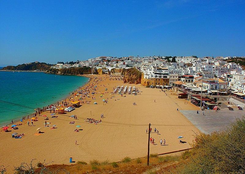 Casa Dos Sinos 2Bedroom Beach Apartment With Terrace Albufeira Exterior photo